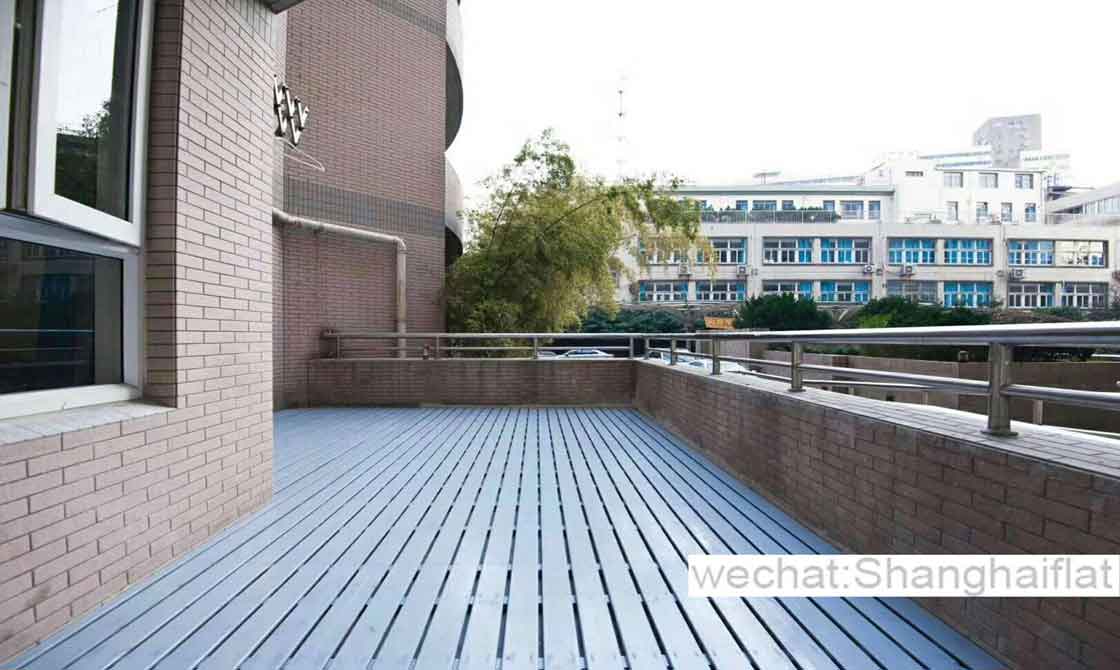 2br Apartment at Weihai Court in the People Square