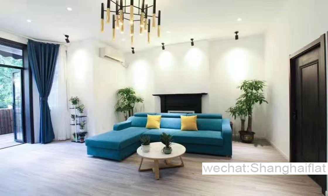 2nd floor lane house with patio/2br/1bath Nanchang rd/Former French Concession