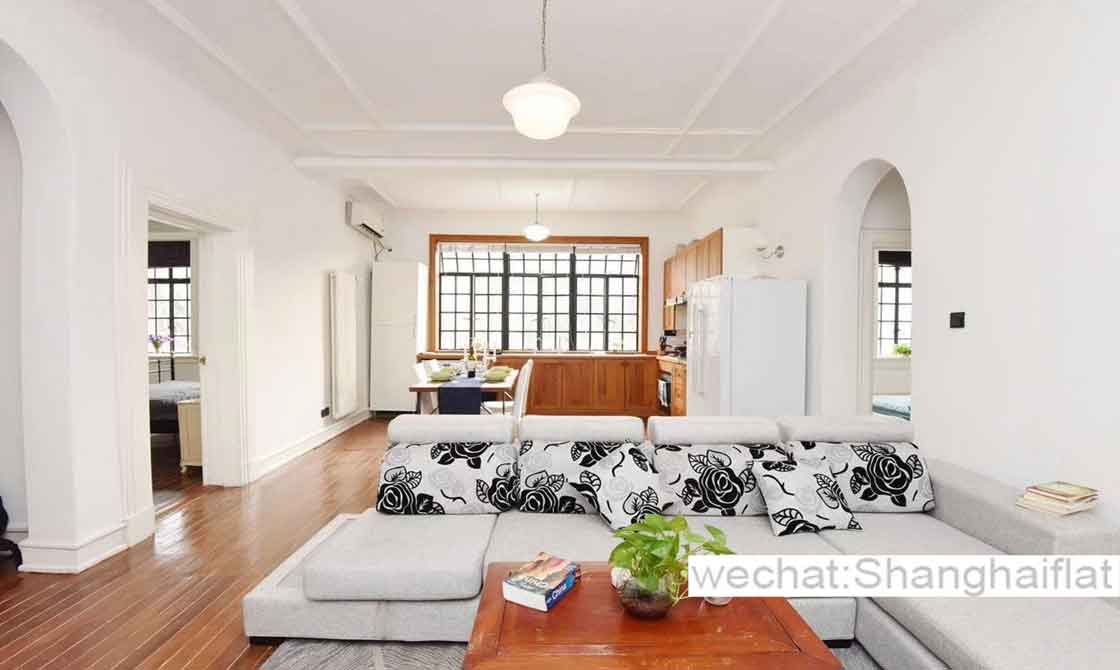 Historic home at the cornor of Nanjing w rd/Shanxi rd for rent/Jingan/3br/2bath