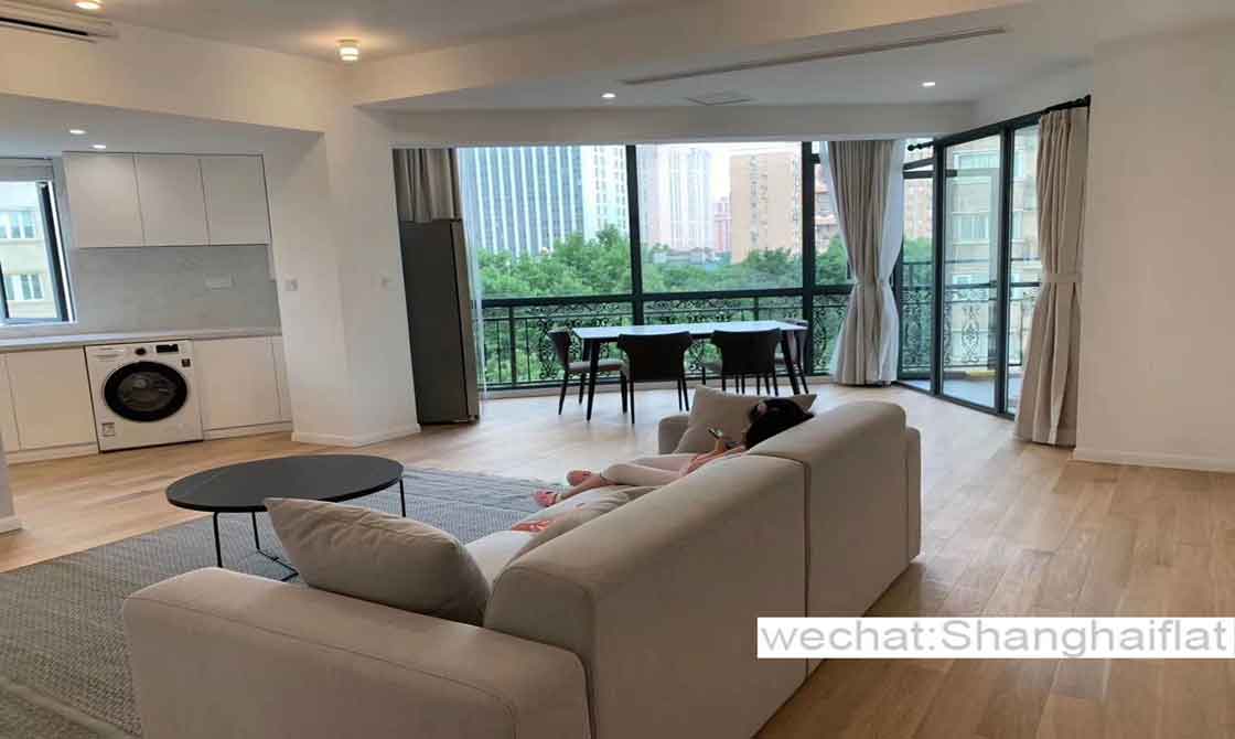2br/2bath high rise apartment for rent at the cornor of Wulumuqi rd and Jianguo w rd/FFC