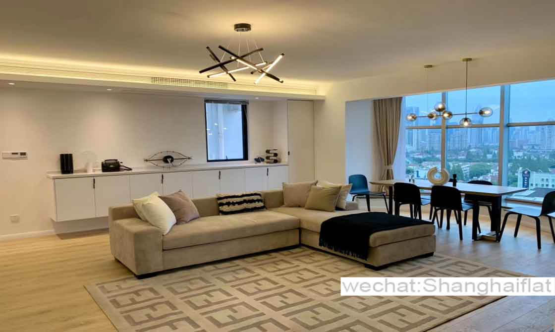 Amazing 3br/2bath apartment for rent in Royal Mansion/French Concession