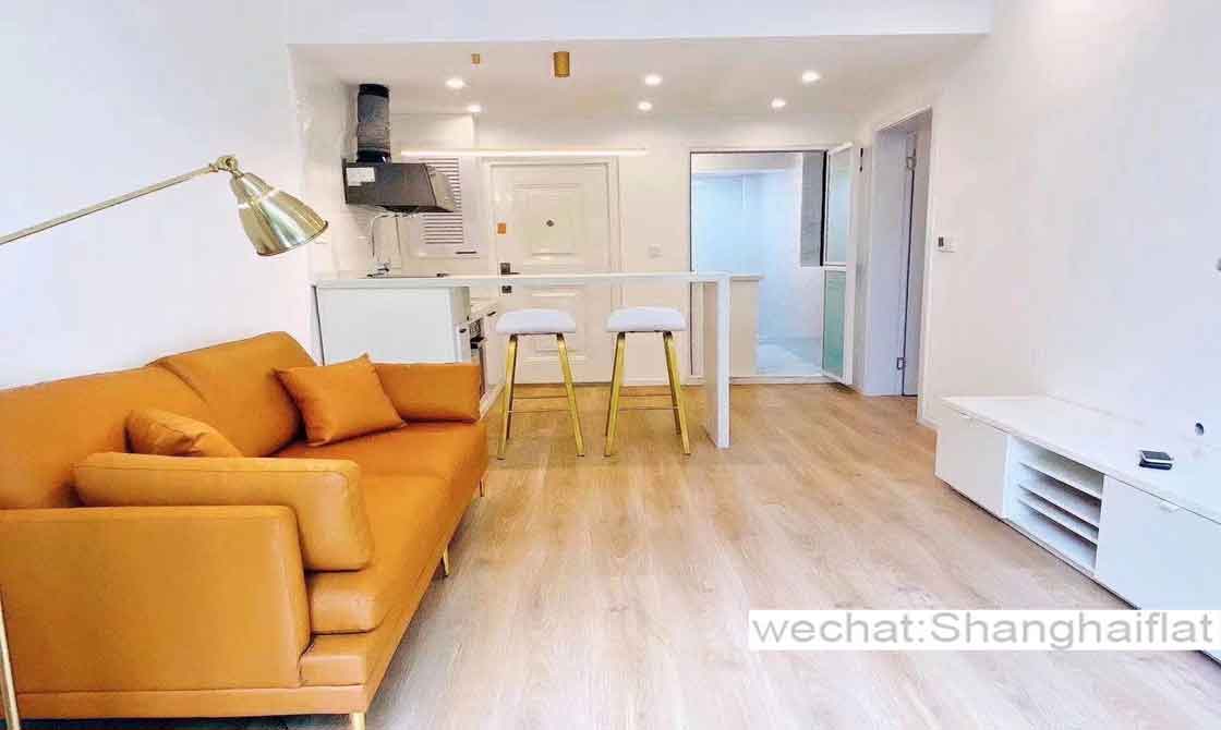 1br apartment with balcony and floor heating at Shaoxing rd for rent /FFC
