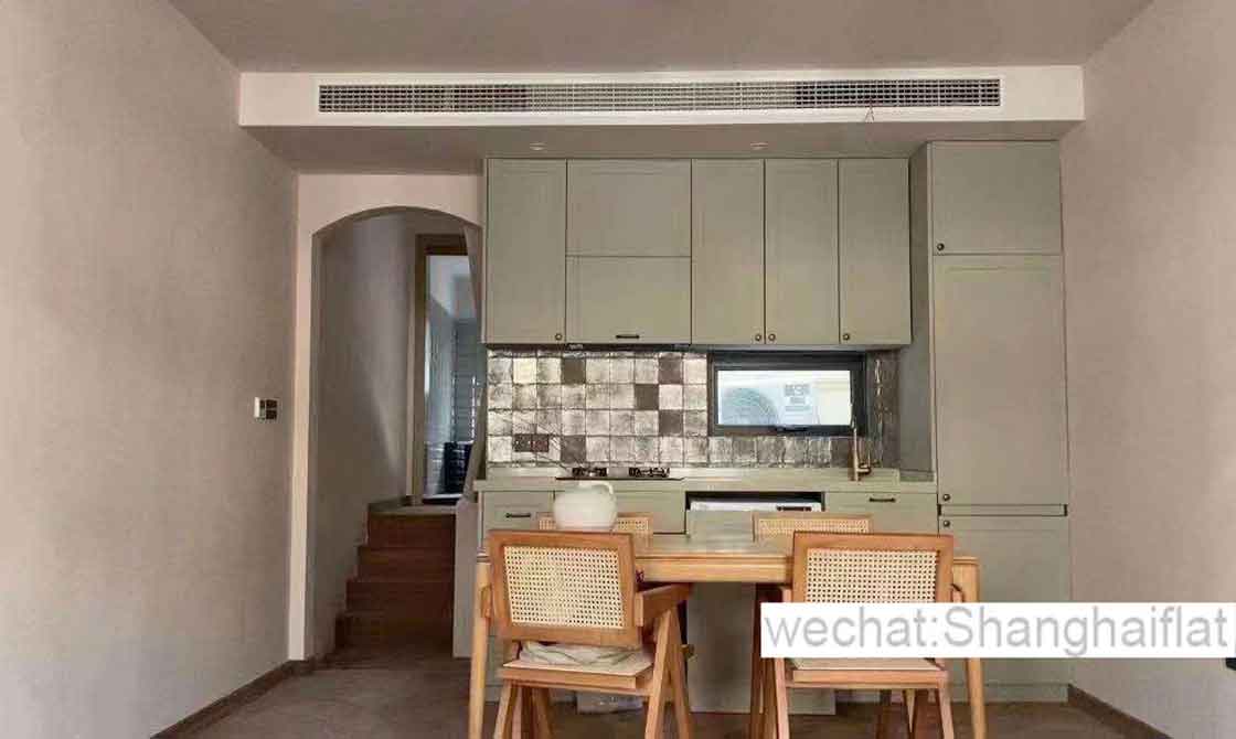 Spacious 1br lane house in North Xiangyang rd for rent/French Concession