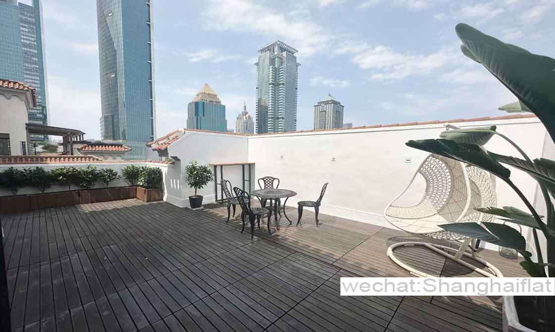 Ultra spacious 2br apartment with terrace near Nanjing w rd for rent/Jingan